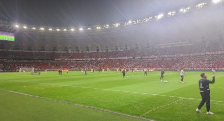A situação causou um atraso superior a 20 minutos no início do jogo contra o Flamengo, válido pelas oitavas de final da Conmebol Libertadores