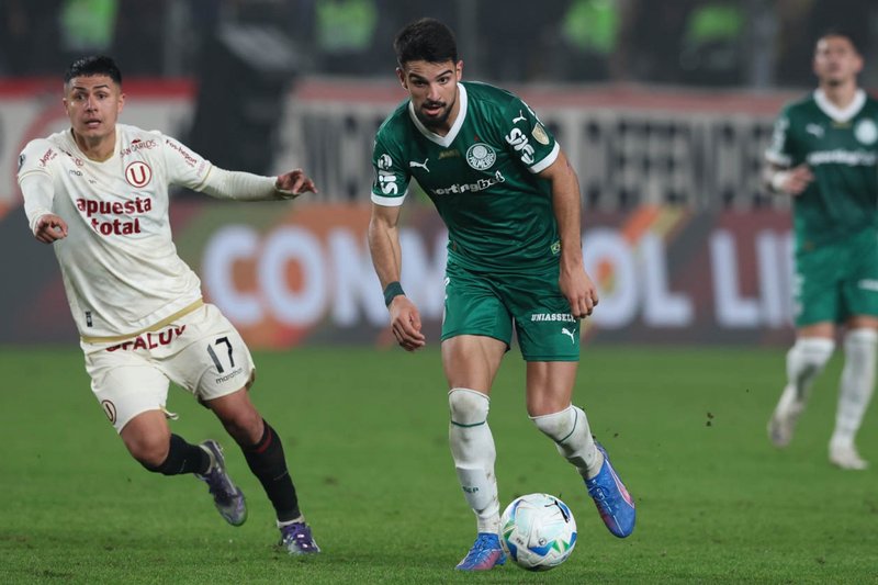 Imagem de duelo entre Palmeiras e Universitario