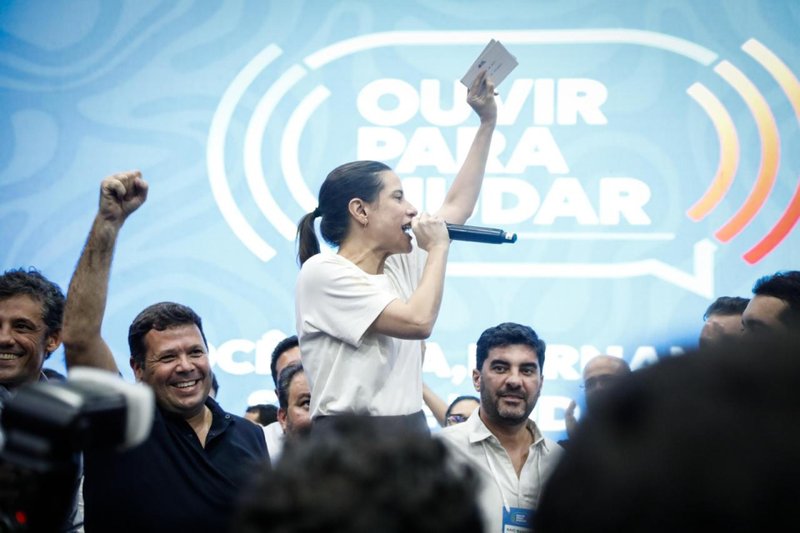 Raquel Lyra em agenda do Ouvir para Mudar, em Palmares