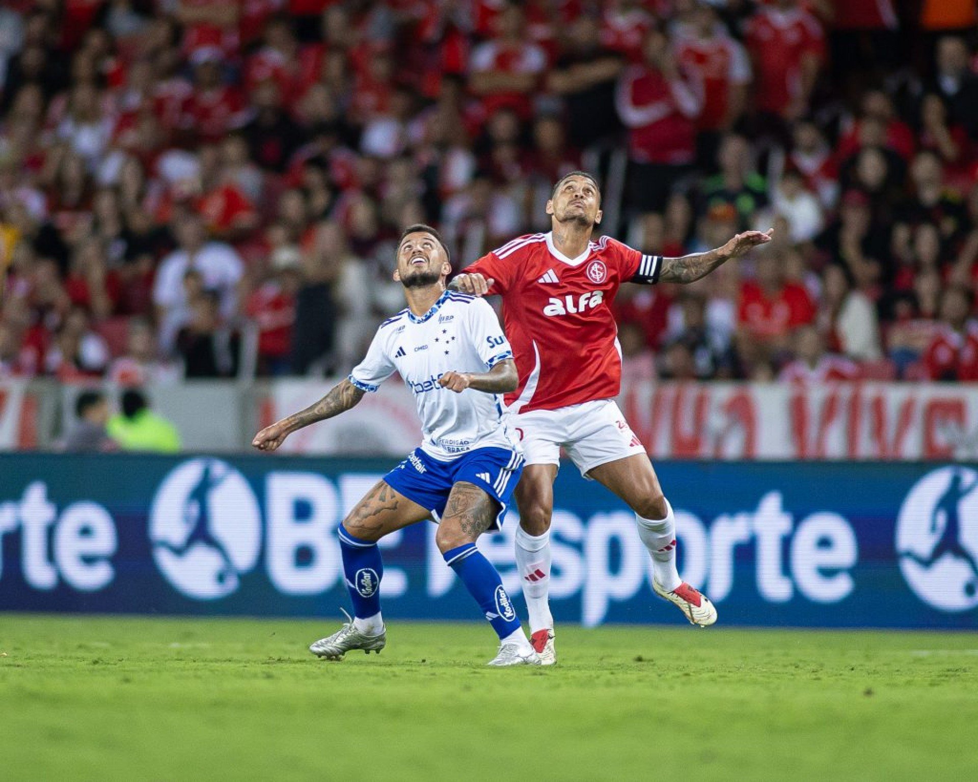 Cruzeiro x Internacional: duelo de pressão no Brasileirão