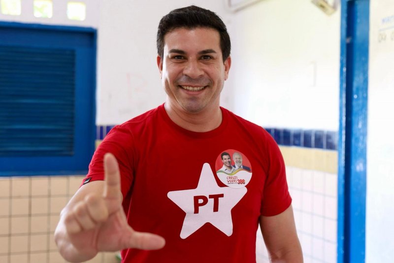 O deputado federal e presidente do PT Pernambuco, Carlos Veras