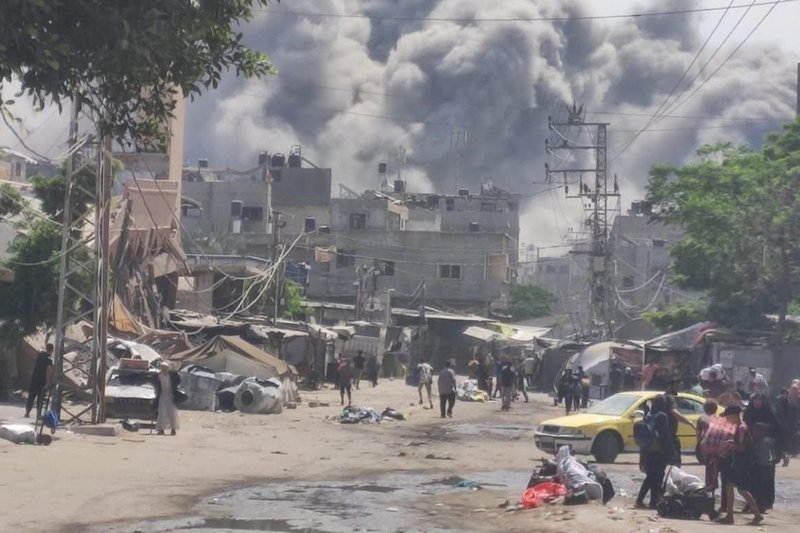 Israel bombardeia Cidade de Gaza e palestinos fogem; governo Netanyahu fala em 'arrasar Hamas'