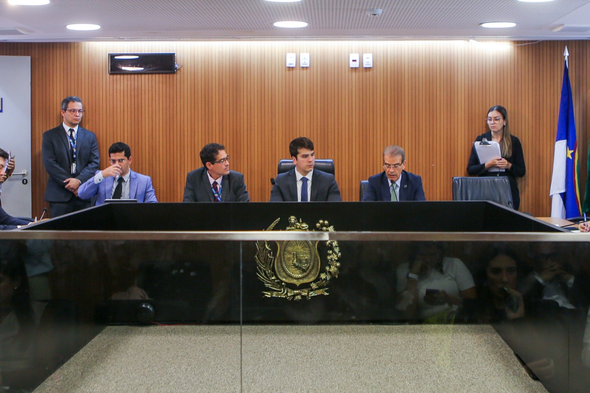Empréstimo de R$ 1,5 bilhão solicitado pelo governo é aprovado na comissão de Finanças e avança na Alepe
