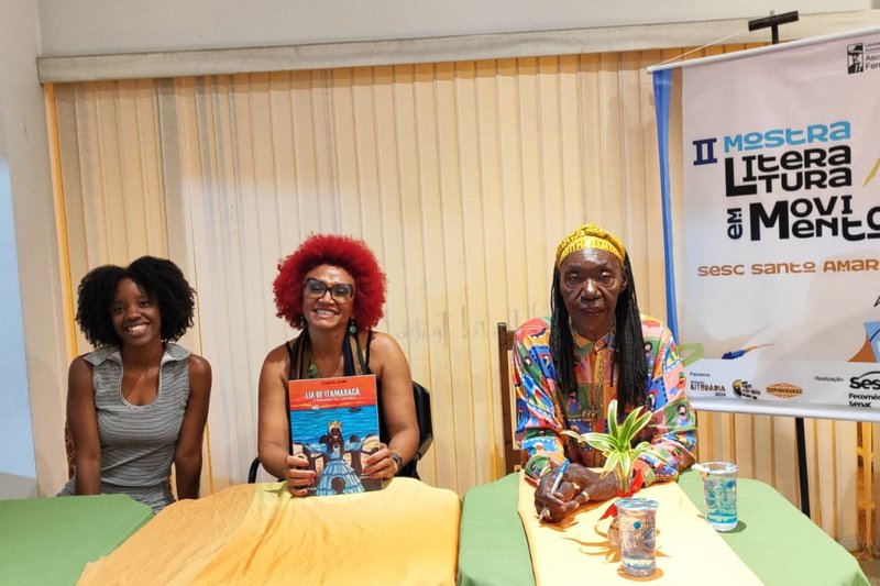Lia de Itamaracá leva ciranda e história às crianças de escolas públicas do Recife