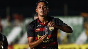 Atencio comemora gol pelo Sport