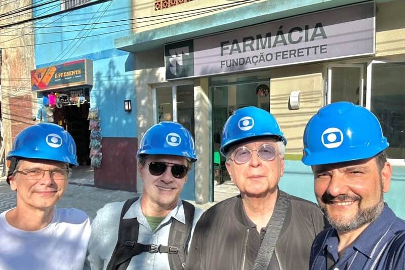 O diretor Luiz Henrique Rios, Virgílio Silva, Aguinaldo e Zé Dassilva em visita a cidade cenográfica de ‘Três Graças
