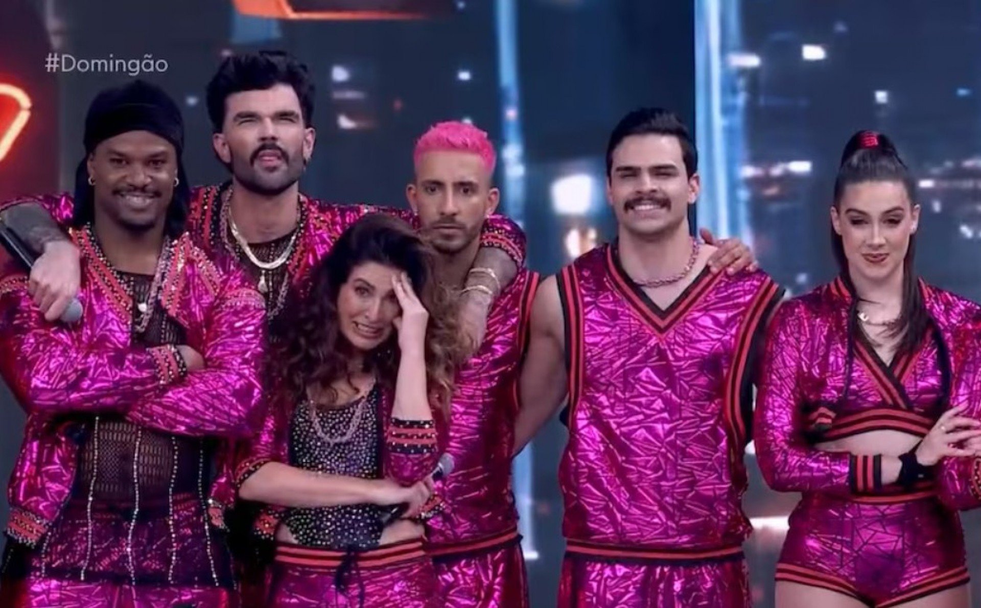 Dança dos Famosos: Repescagem tem eliminação e boatos de lesão em participante