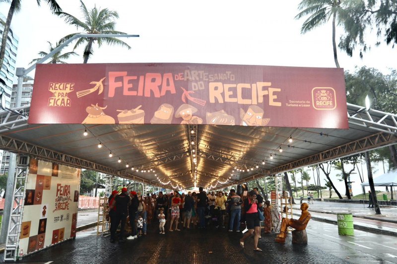 A Feira de Artesanato do Recife, que ocorre no último sábado de cada mês, no Segundo Jardim de Boa Viagem, passará a ganhar mais um dia, o domingo