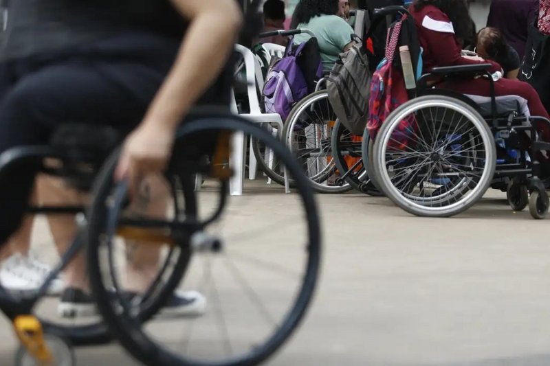 Feira online oferece 7 mil vagas de emprego para pessoas com deficiência