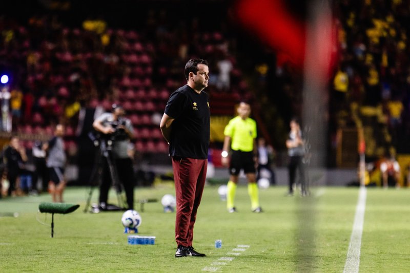 Daniel Paulista, técnico do Sport