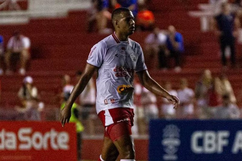 Mateus Silva, zagueiro do Náutico