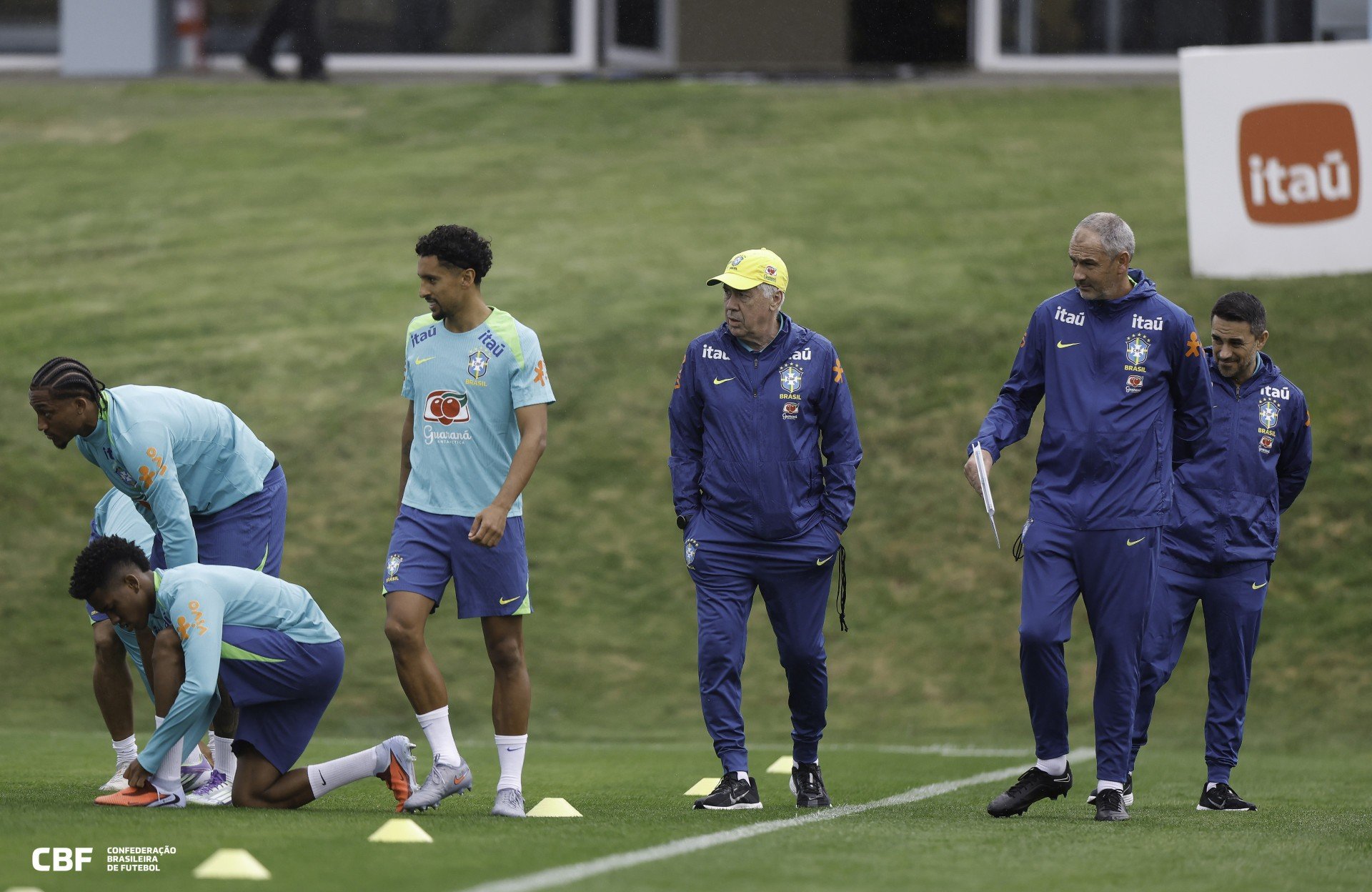 Ainda sem todos os jogadores, Seleção Brasileira inicia prepara para últimos jogos das Eliminatórias