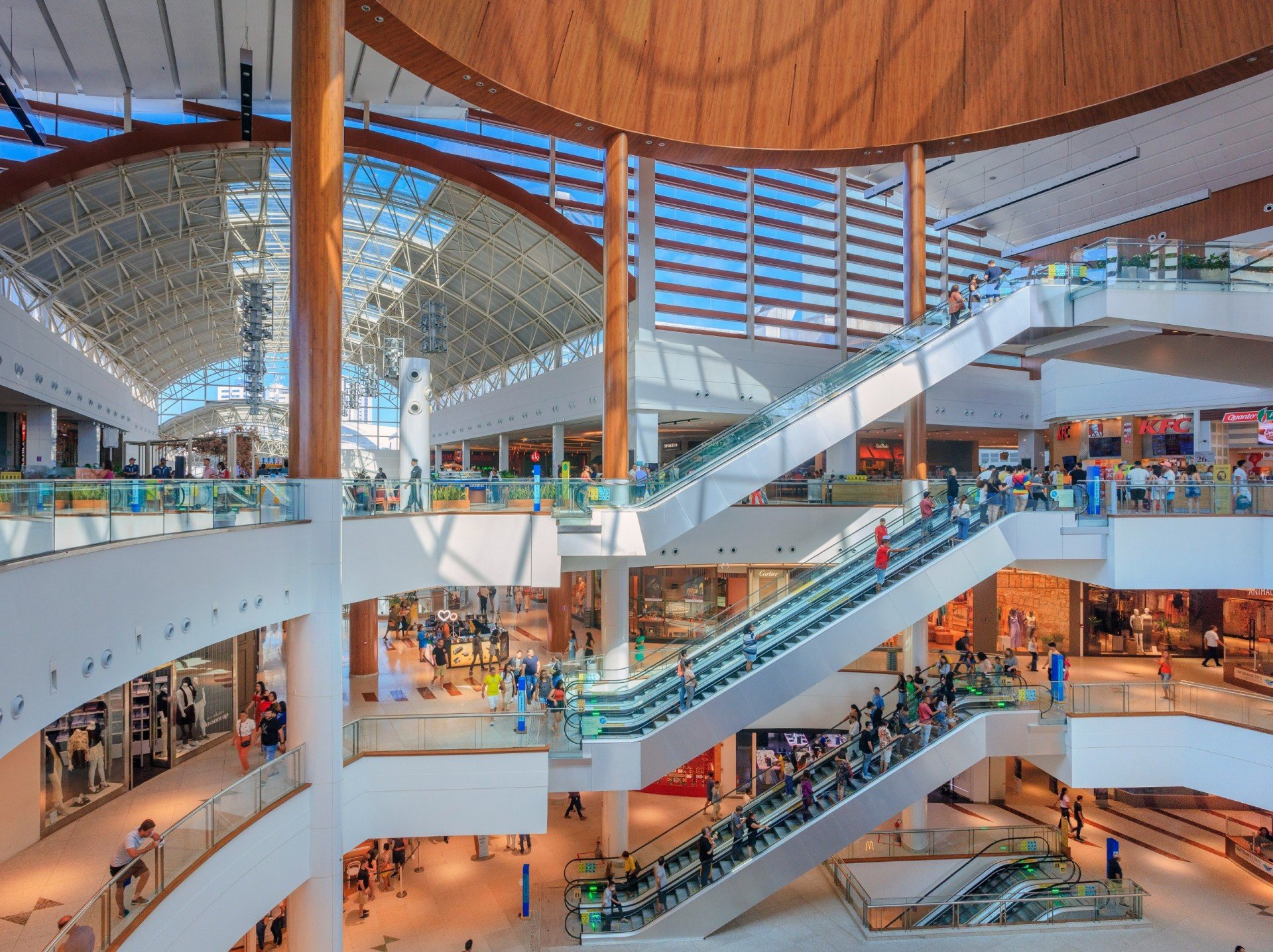 Campanha de Dia do Irmão do RioMar Recife tem oportunidade de compras