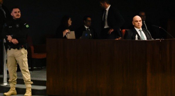 Papel do STF é aplicar Justiça independente de ameaças, ignorando as pressões, diz Moraes