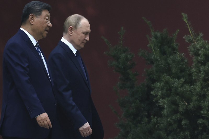 Líderes da Rússia e da China falam em estreitamento de laços