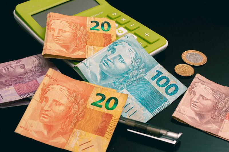 Saiba como identificar e administrar seus compromissos para garantir um futuro financeiramente tranquilo