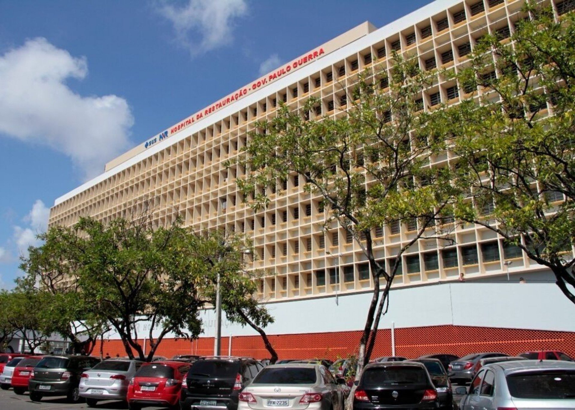 SES-PE convoca mais de 1,2 mil profissionais em 2ª chamada da seleção simplificada