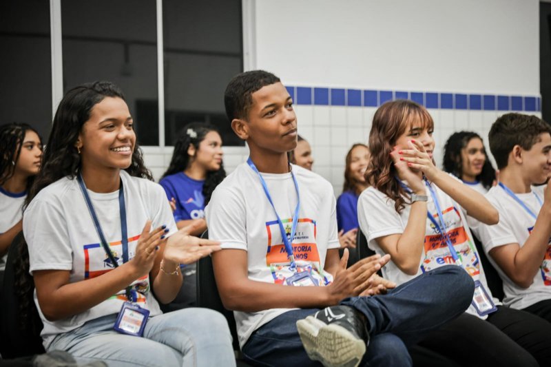O programa Monitoria Recife irá contemplar 41 escolas da rede municipal