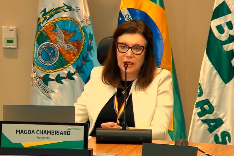 Magda Chambriard diz que foco é petróleo. Energia solar, eólica e hidrogênio verde só depois de 2035