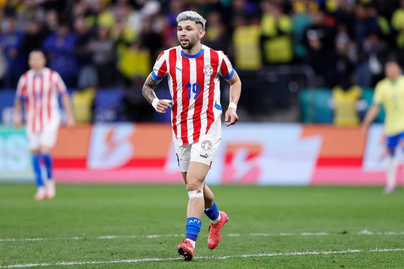 Julio Enciso, atacante da Seleção Paraguaia