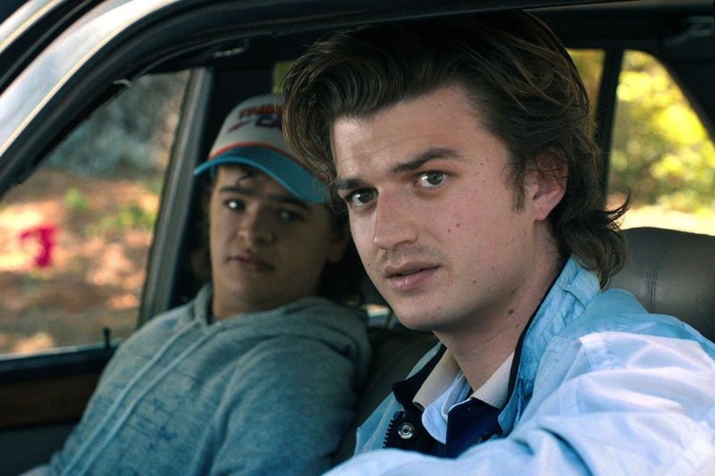 Joe Keery como Steve Harrington em cena da quarta temporada de Stranger Things