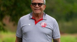 Treinador Hélio dos Anjos, do Náutico