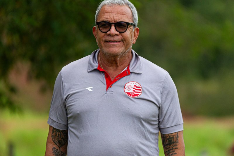 Treinador Hélio dos Anjos, do Náutico