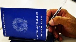 Pernambuco lidera desemprego no Brasil e busca ocupar espaços com empresas no interior