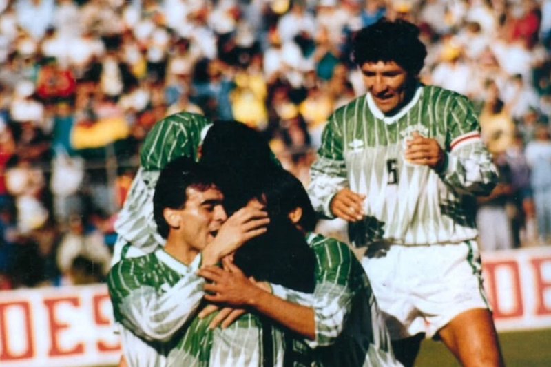 Jogadores da "geração de ouro" da Bolívia