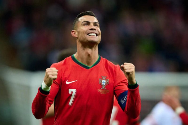 Cristiano Ronaldo comemora gol por Portugal