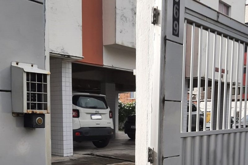 Roubo de portão de alumínio em Boa Viagem