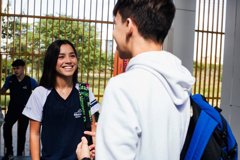 Para participar do programa Impacto, é preciso ter renda familiar de até 2 salários mínimos por pessoa e ser aluno do 8° ou o 9° anos do Ensino Fundamental da rede pública de ensino em 2025