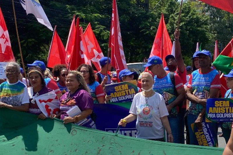 Grito dos Excluídos 2025 reuniu manifestantes no centro do Recife