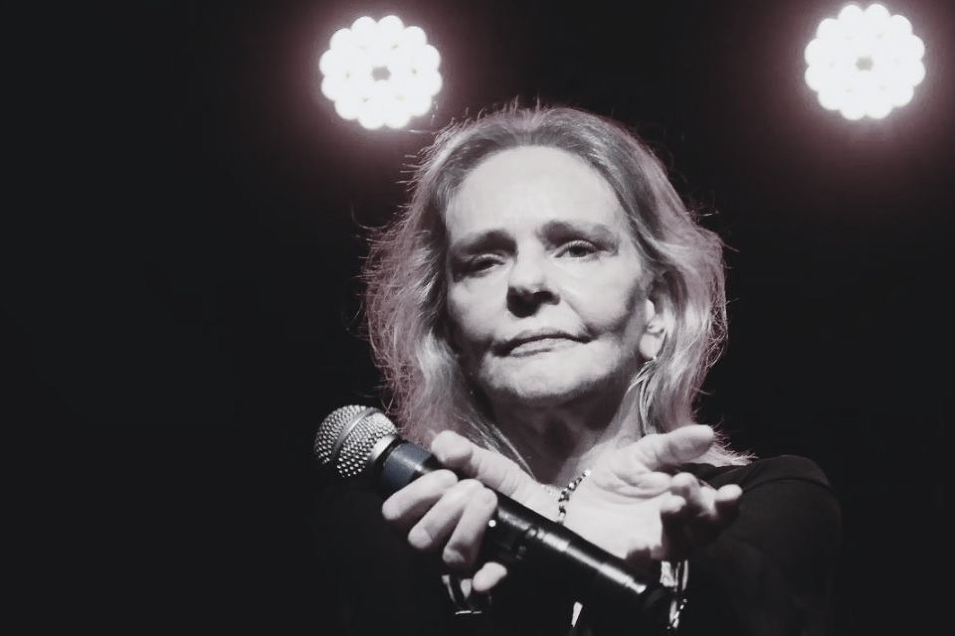 Morre Angela Ro Ro, ícone da MPB, aos 75 anos