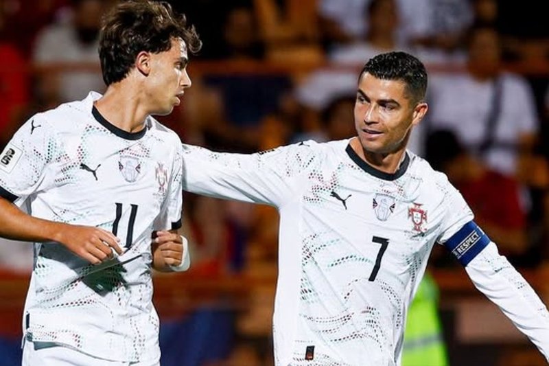 Cristiano Ronaldo e João Félix comemoram gol de Portugal