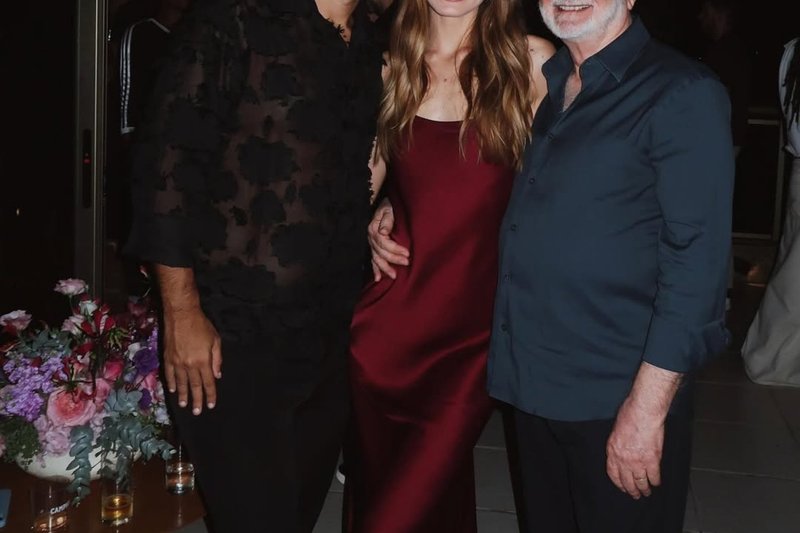 Autor Raphael Montes, Camila Queiroz e Silvio de Abreu