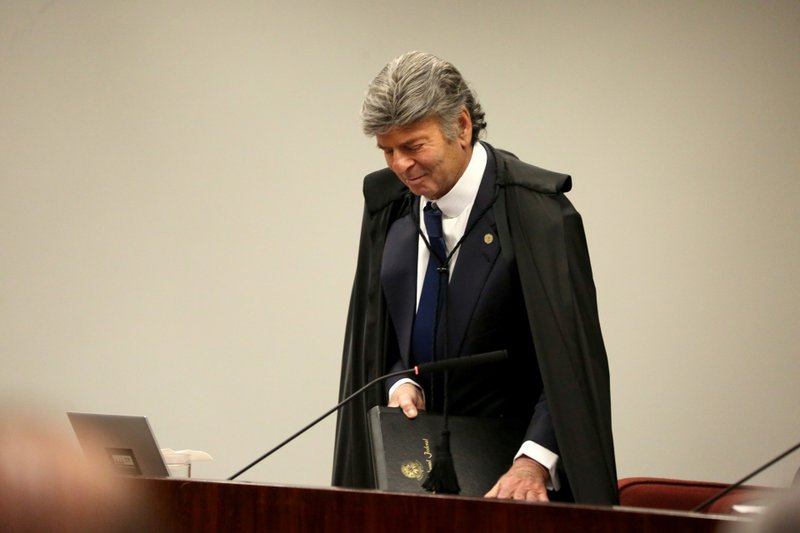Ministro Luiz Fux votou pela absolvição de Jair Bolsonaro, abrindo divergência na Primeira Turma do STF