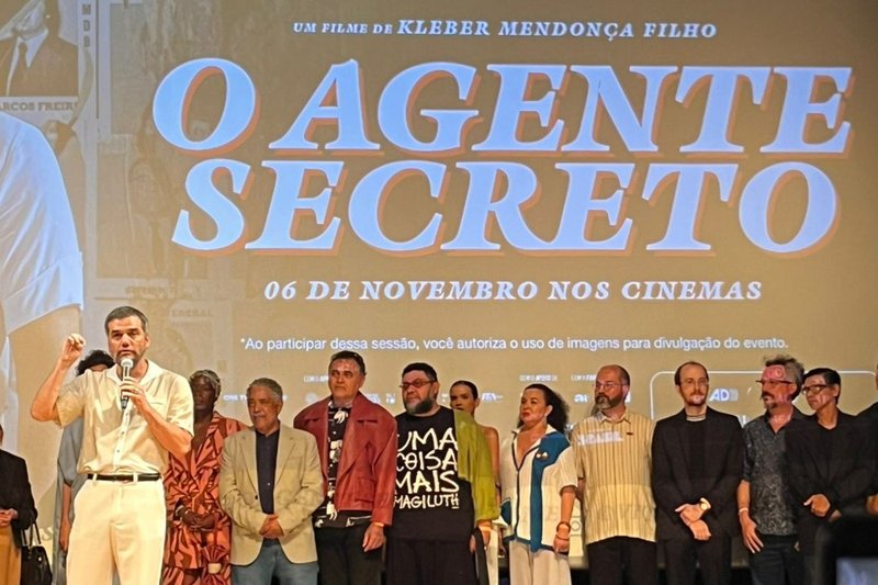 Wagner Moura e elenco de 'O Agente Secreto' em pré-estreia no Cineteatro do Parque