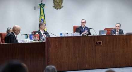Primeira Turma do STF aplicou pena de 27 anos a Jair Bolsonaro. Julgamento condenou ainda ex-ministros e auxiliares pela trama golpista entre 2022 e 2023