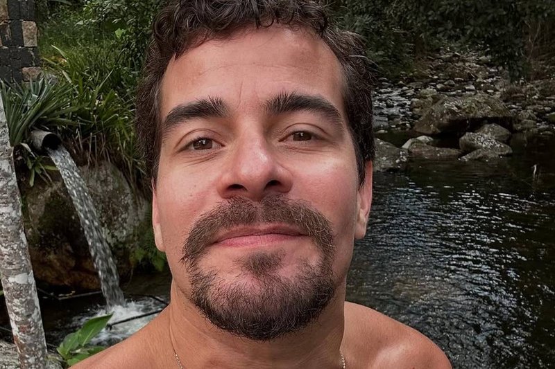 Thiago Martins, o Vasco de ‘Vale Tudo’, dispara sobre bastidores da novela: “Minha vida social acabou”