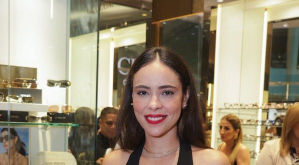 Domingo é Dia de Gente Bonita: Mayra Rossiter 