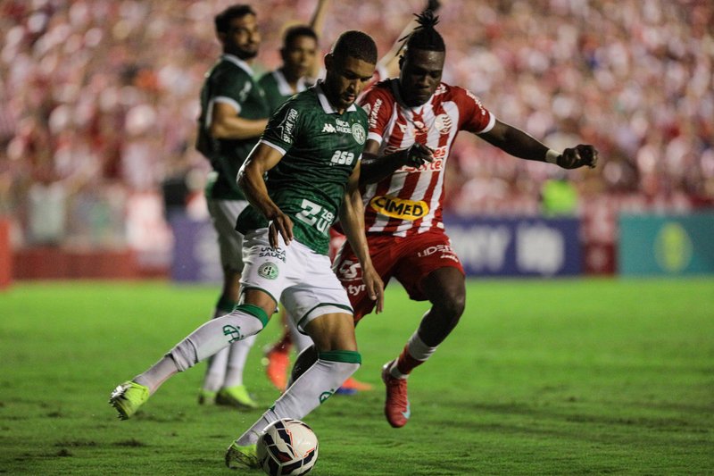 Lance do jogo entre Náutico x Guarani pela 2ª rodada do Quadrangular Final da Série C