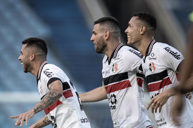 Renato marcou o gol na vitória contra o Maranhão