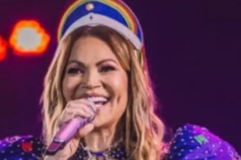 Solange Almeida recebe título de cidadã pernambucana