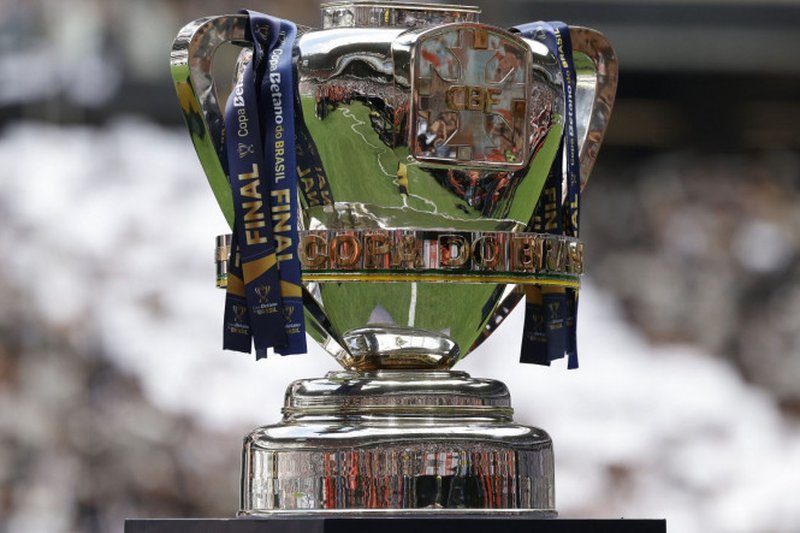 Imagem da taça da Copa do Brasil