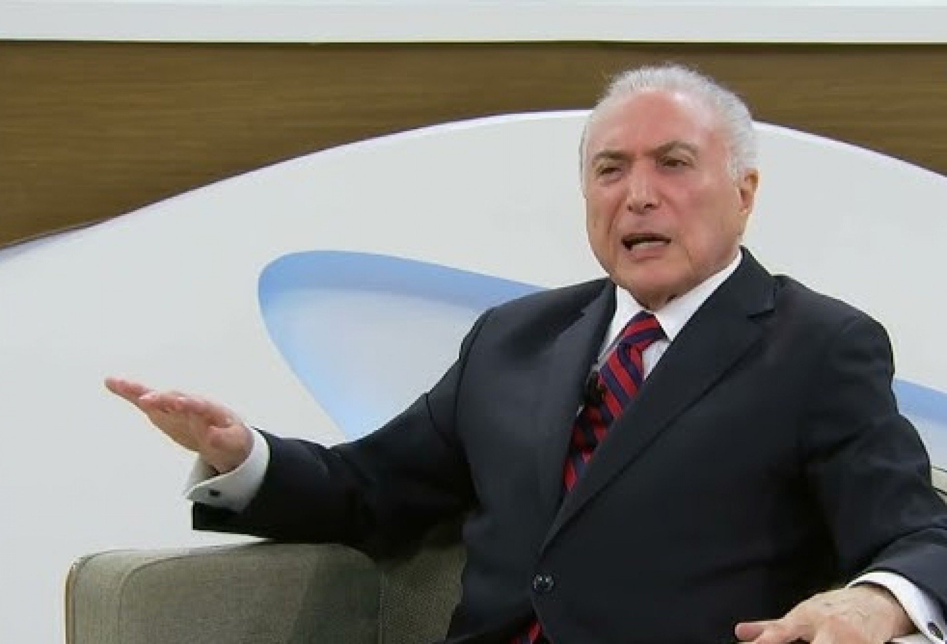 Temer vê anistia inviável sem pacto entre Poderes e diz que tarifaço reergueu Lula
