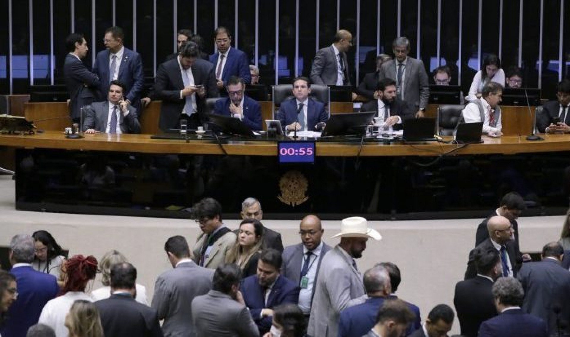 PL, Centrão e petistas dão aval a voto secreto na PEC da Blindagem
