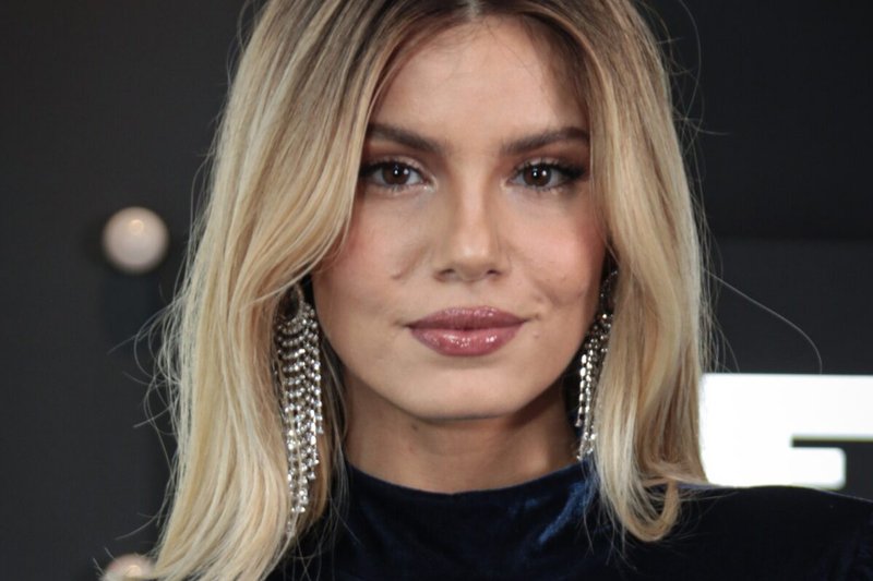 Saiba qual atriz pode assumir papel que seria de Camila Queiroz na próxima novela de Walcyr Carrasco