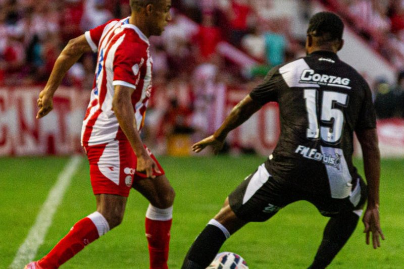 Náutico perdeu para a Ponte Preta na 1ª fase da Série C 2025