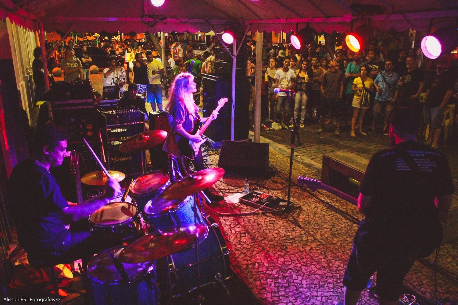 Festival Rock na Calçada comemora uma década de evento nesta sexta-feira (19)